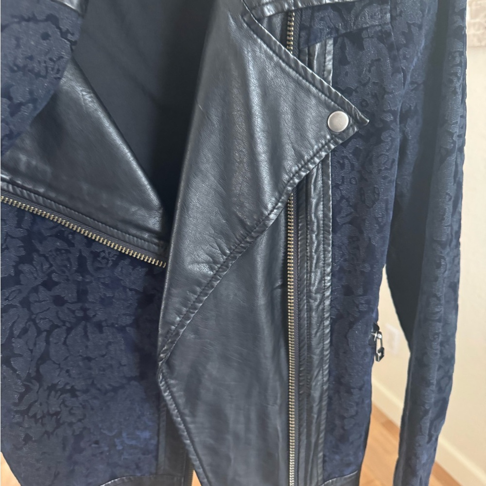 Stylish Black and Blue Women's Jacket